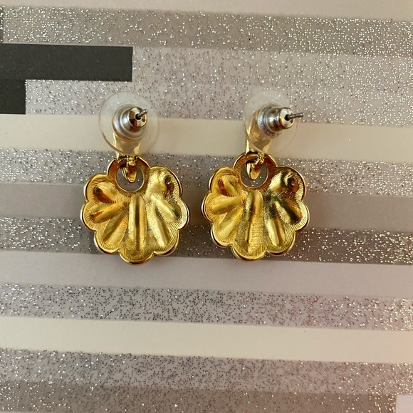 Vtg 80s earrings 🖤 - Picture 3 of 5